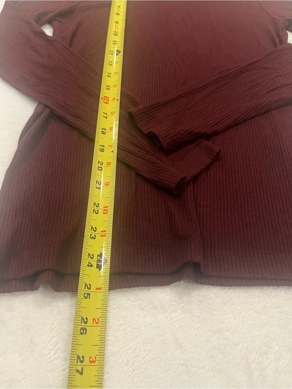 H&M Basics Ribbed Turtleneck Long Sleeve Burgundy Top - Size Small - Picture 4 of 7